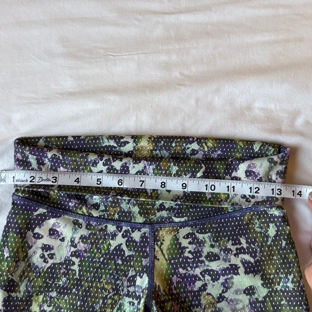 lululemon athletica Purple & Green Abstract Cropped Leggings